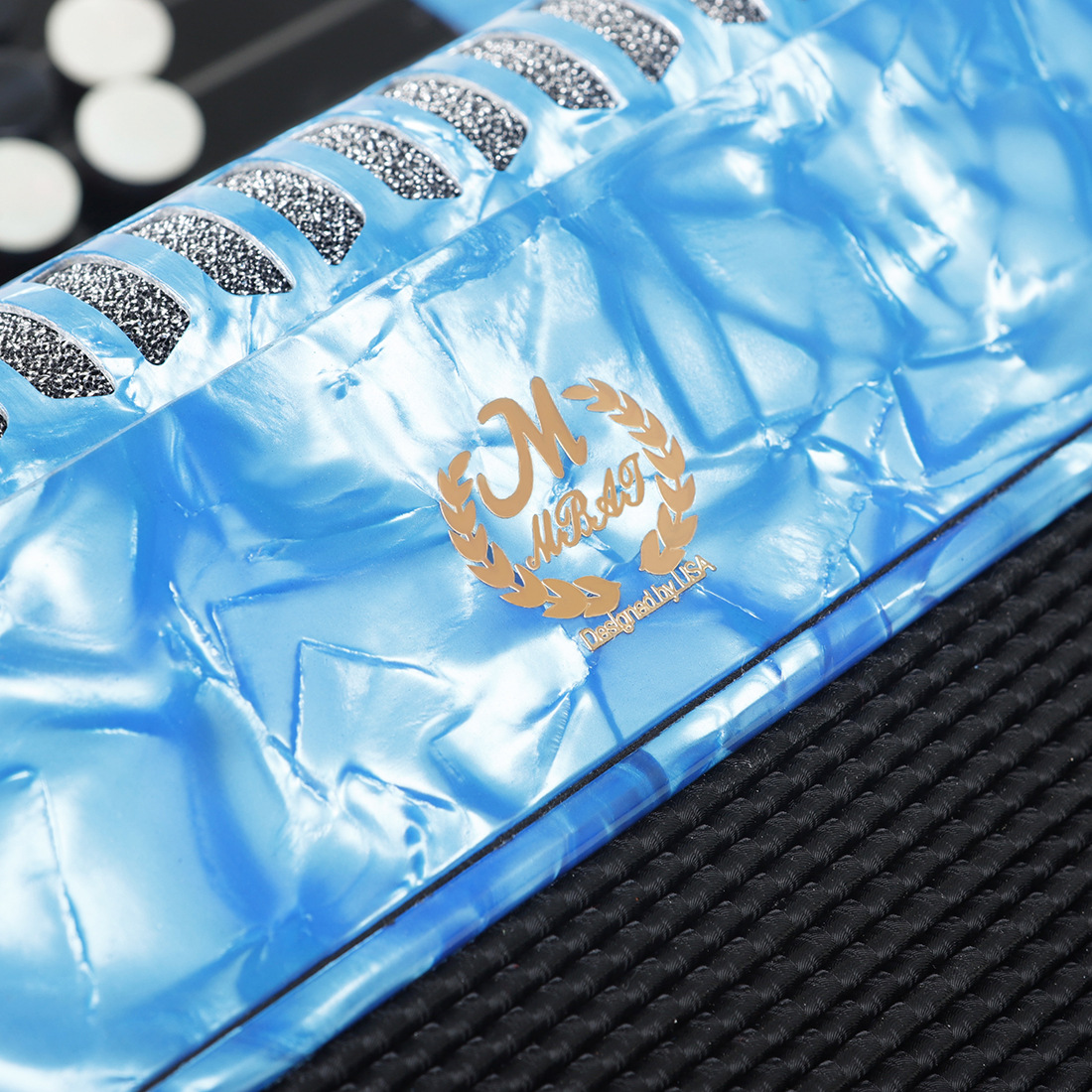 The 22-key 8-bass Bayan accordion is a student and adult keyboard instrument pic 17