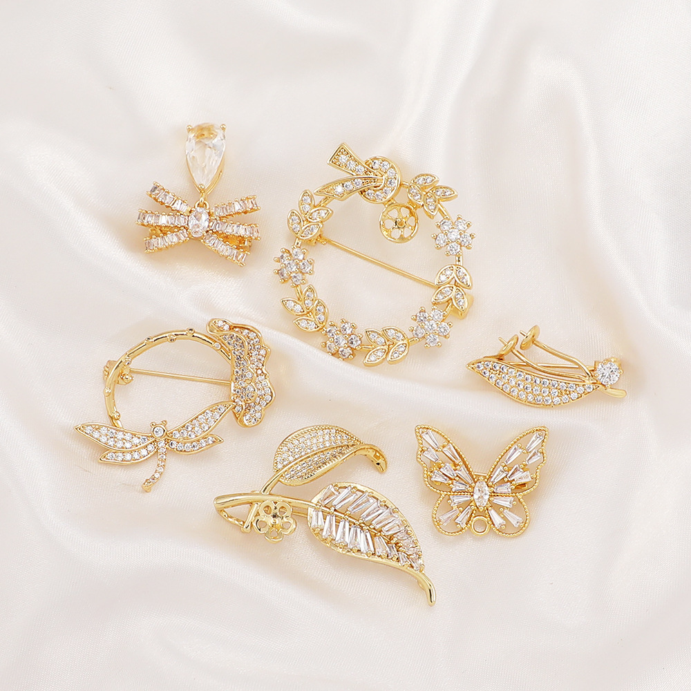 Copper-clad 18K gold micro-inlaid zircon brooch, butterfly and dragonfly Chinese knot DIY sweater chain pendant, pearl brooch and collar pin pic 3