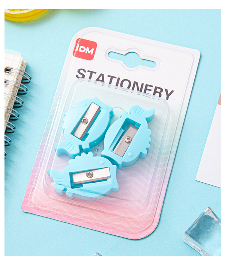 Cross-border direct supply of 3 sets of single-hole small fish pencil sharpeners, mini portable pen sharpeners, manual cute student pen sharpeners pic 10