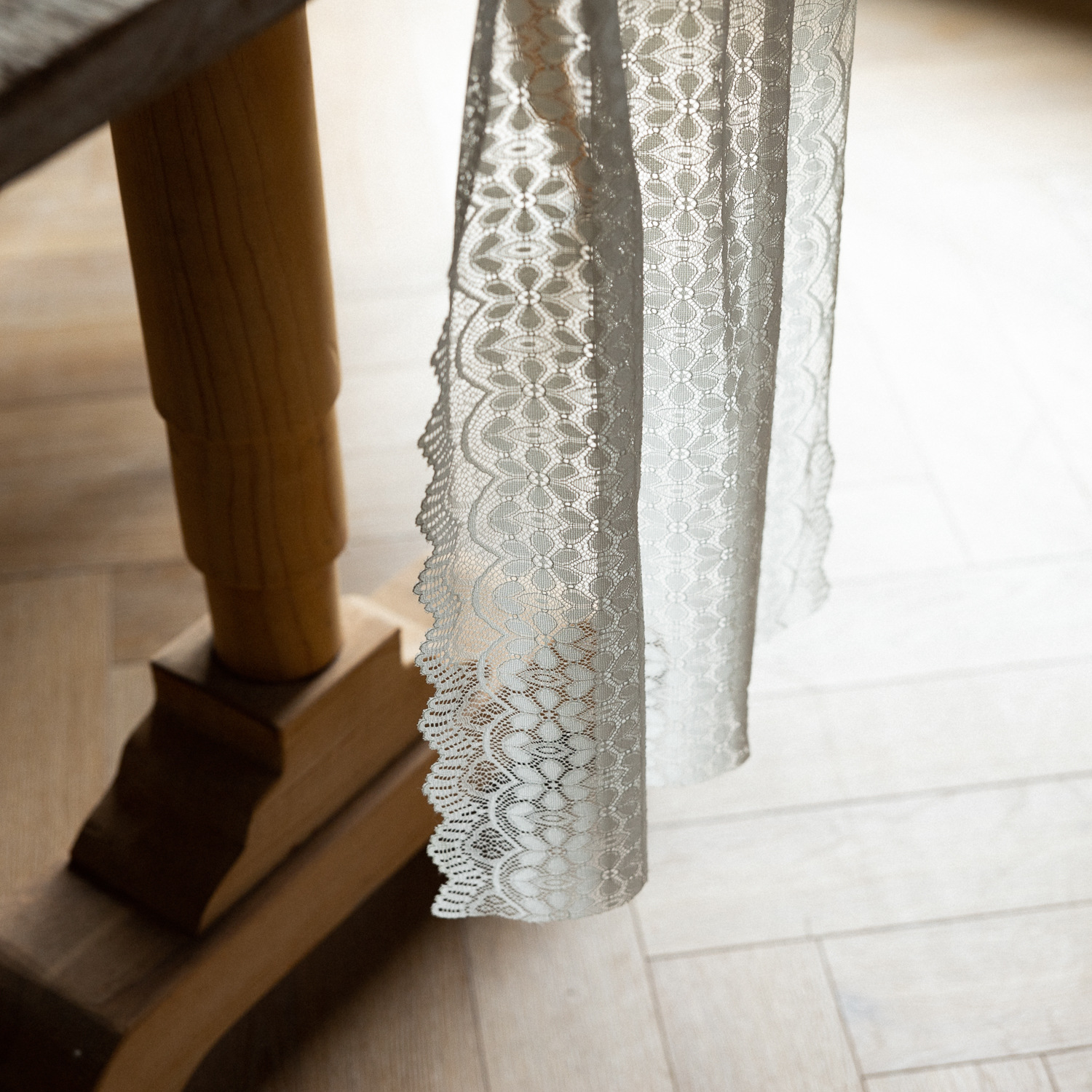 Lace table flag, American retro tablecloth, TV cabinet cover, home Chinese trend decoration bed flag, dressing table scarf, cross-border manufacturer pic 10