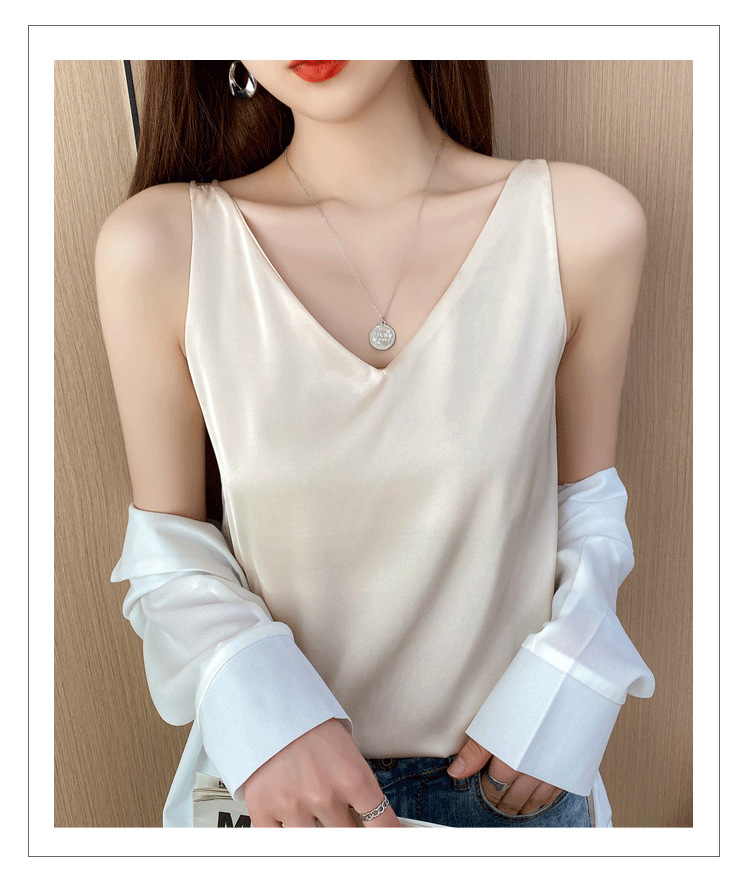Jialqi, a popular female summer V-neck dress with a halter top, wears a suit over it and a silk satin slim-fitting base layer inside pic 13