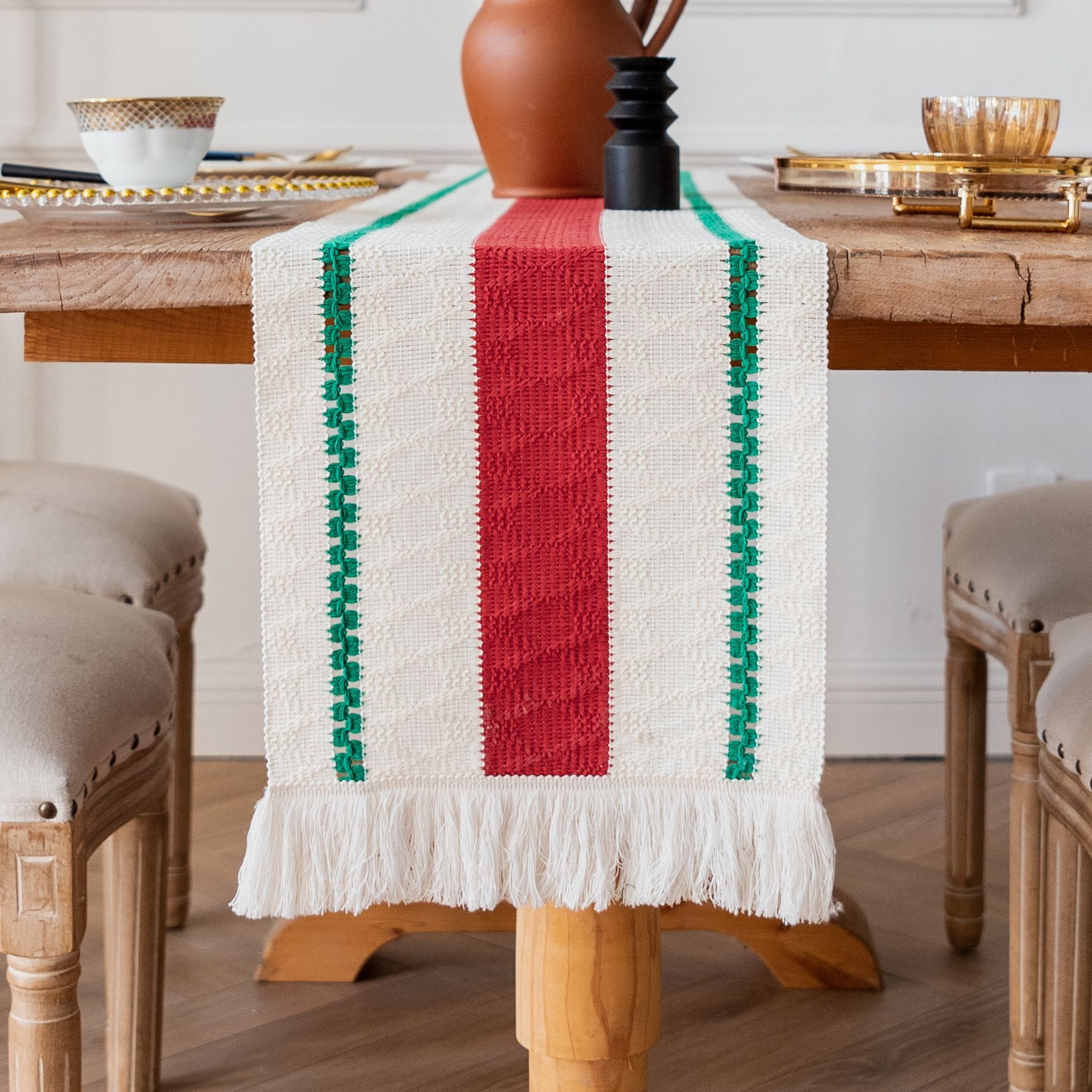 Wholesale of popular cross-border Christmas table flags, American red and green color New Year long tablecloths, entrance hall shoe cabinet decorative tablecloths pic 9