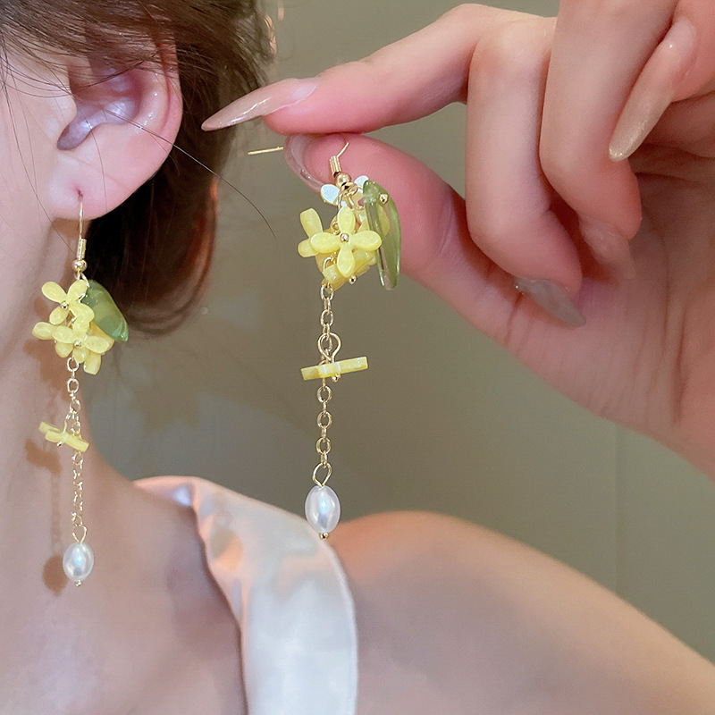 Silver needle yellow flower tassel stud earrings, super fairy-like spring and summer sweet earrings, fashionable, light luxury and high-end earrings for women pic 18