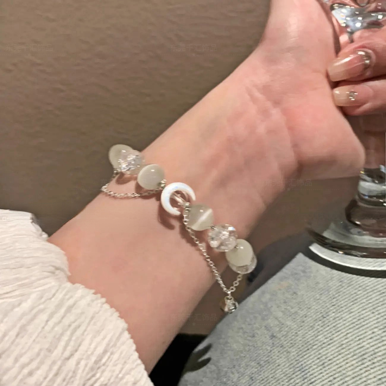 Charcoal-burned cat paw cat bracelet, female imitation white jade Bodhi seed, playful, soft Bodhi hand-held bracelet, live-streaming accessory pic 22