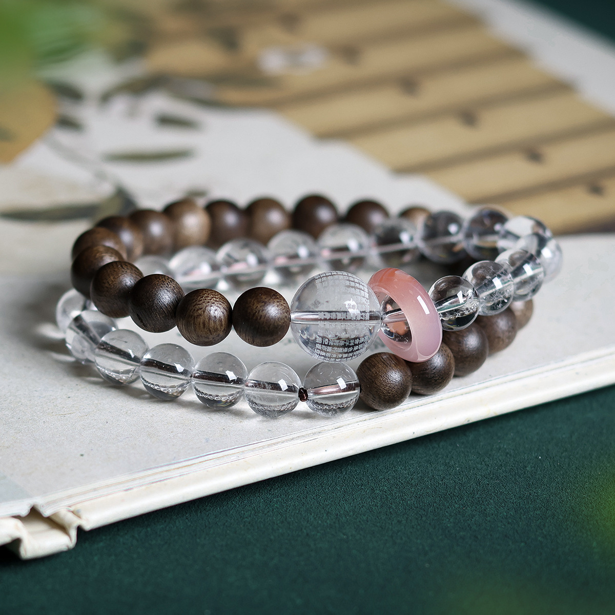 Wholesale of natural white crystal purple lithium bracelets, beeswax cakes, red agate gourds, cultural and artistic bracelets, and new Chinese-style jewelry pic 16