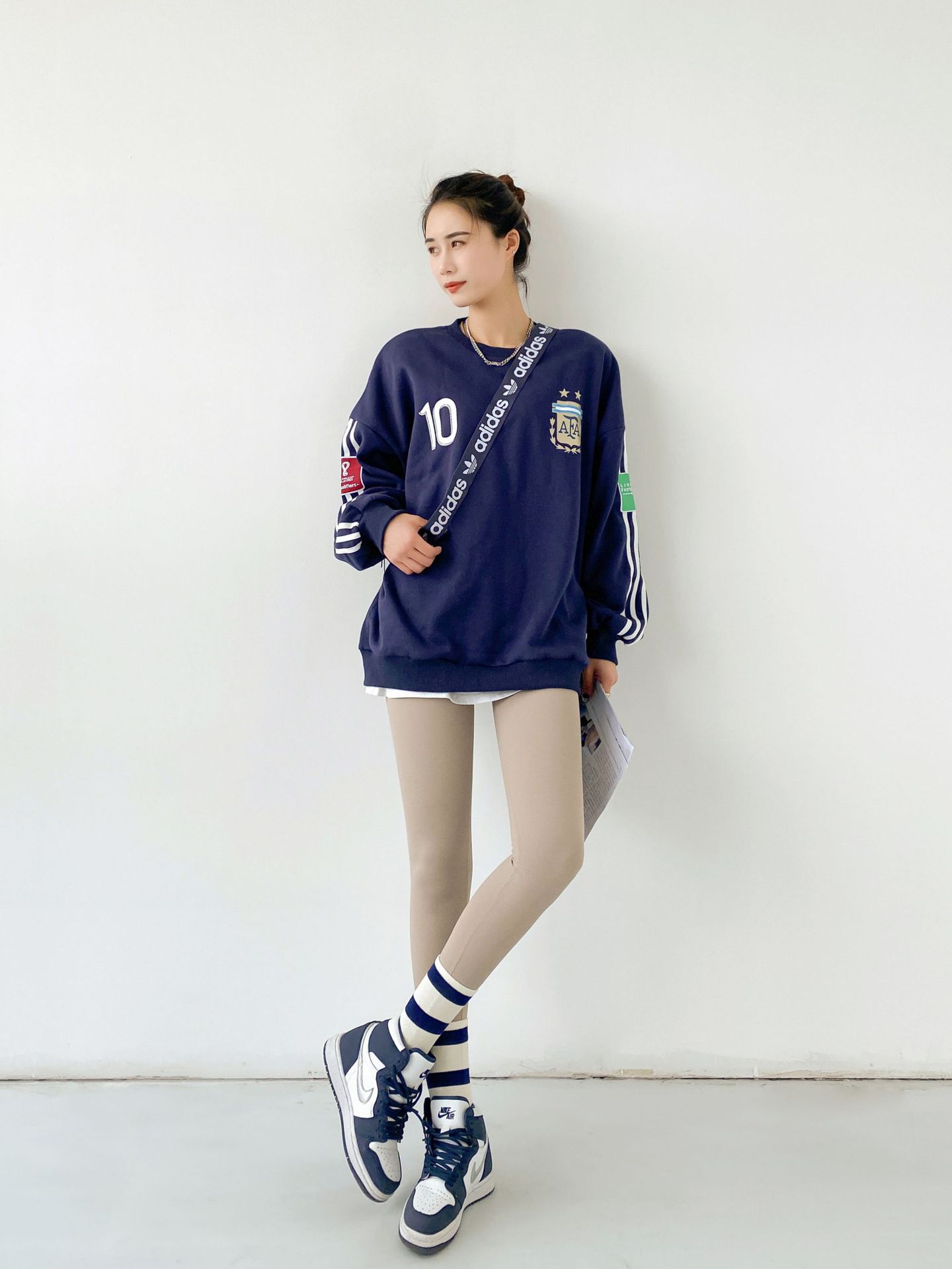 Wholesale of 2023 Spring and autumn tight-fitting high-waisted leggings, water-sparkling Barbie pants, a must-have for lifting buttocks, 9-inch pants, a one-piece replacement for women pic 42