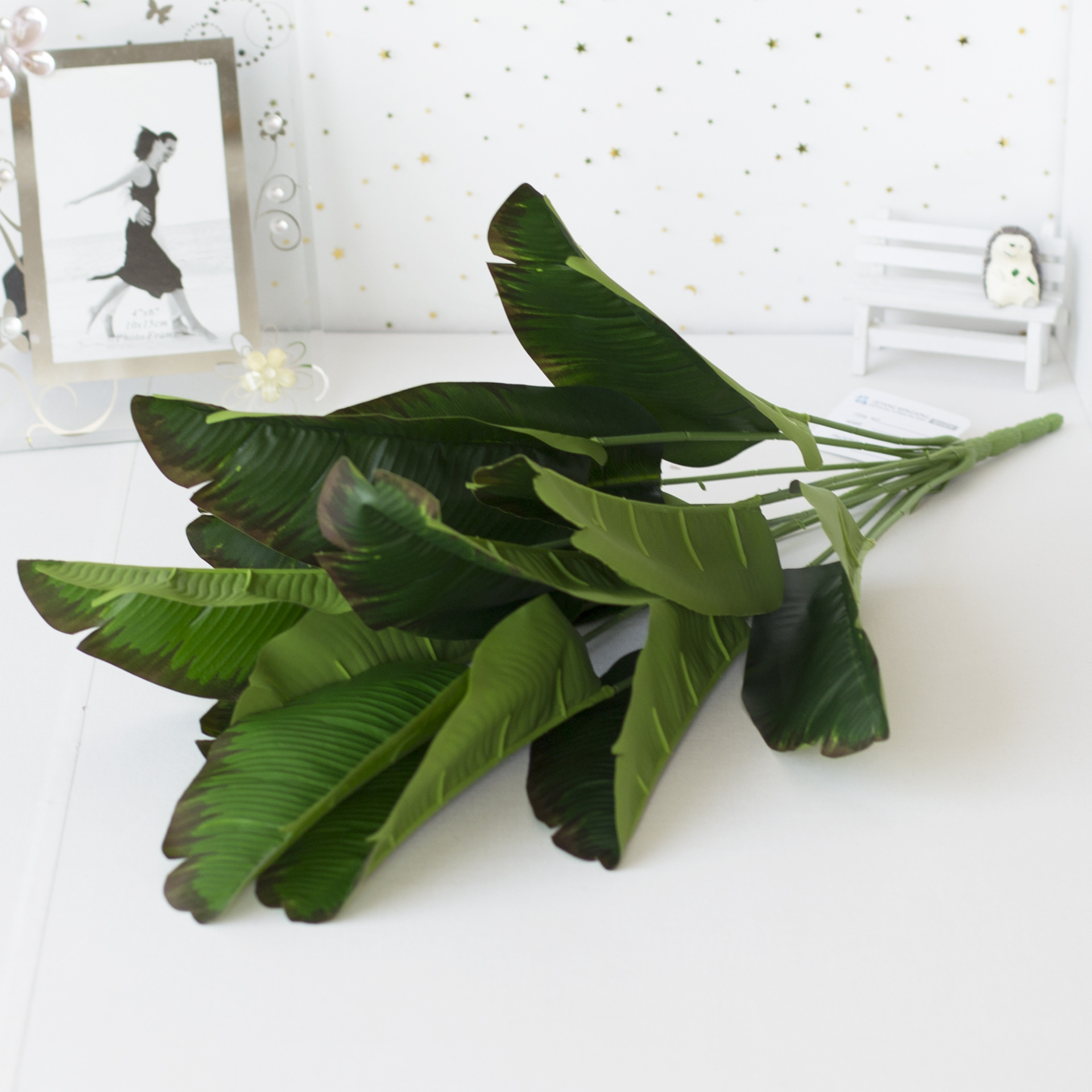 12头芭蕉叶红边21M069