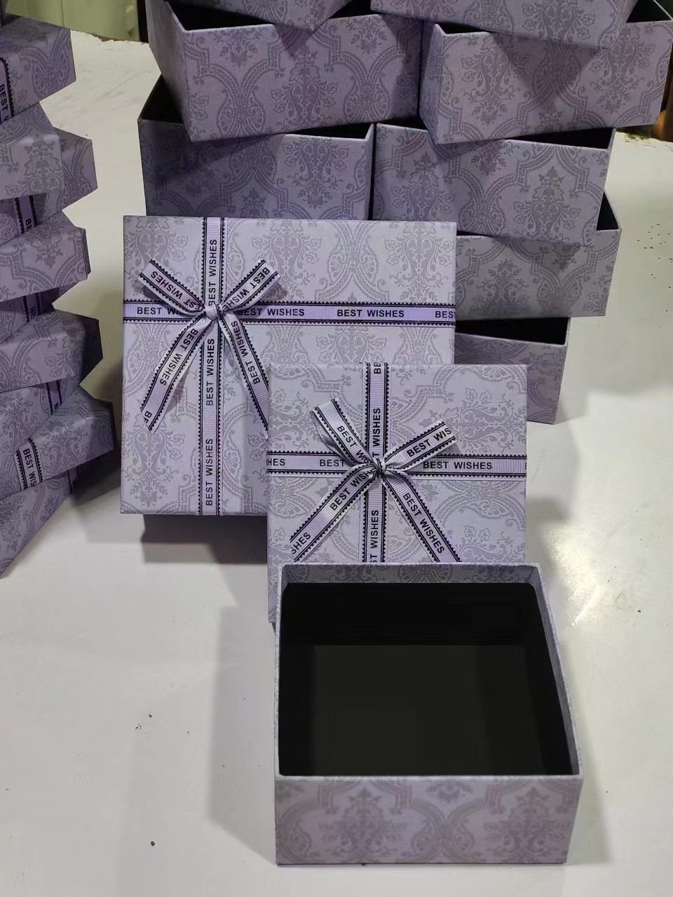 高端轻奢粉红礼物盒女神节伴手礼盒情人节礼品盒神秘紫色口红礼盒详情16