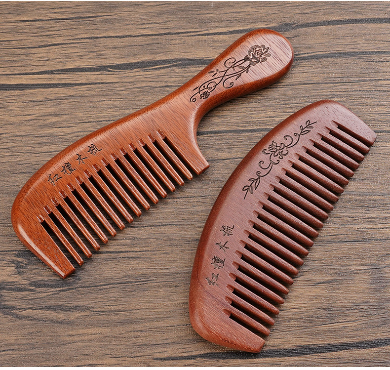 Wholesale red sandalwood combs, whole wood fine-toothed combs, straight and smooth hair combs, household street stalls, and tourist attractions are selling well pic 13