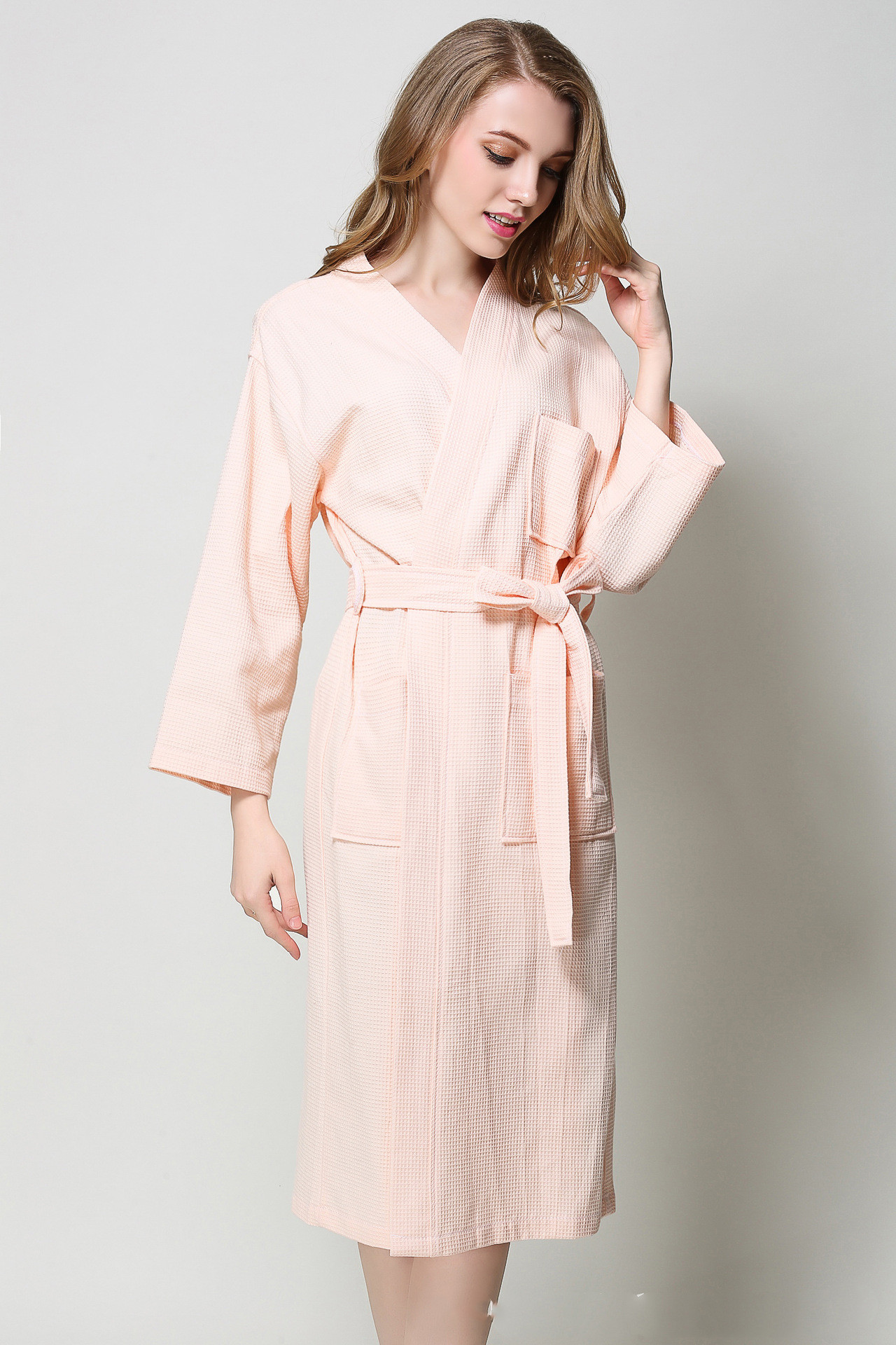 The hotel exclusively offers men and women spring and summer all-cotton Waffle couple bathrobes, bathrobes, pure cotton pajamas and beauty salon bathrobes pic 20