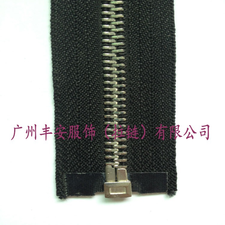 We recommend wholesale of 5# smooth metal zippers with black iron teeth pic 35