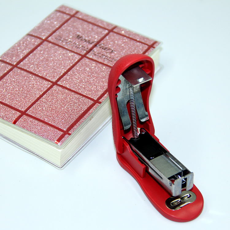 Factory direct sales of large-sized universal staples, binary card staplers, stationery products pic 5