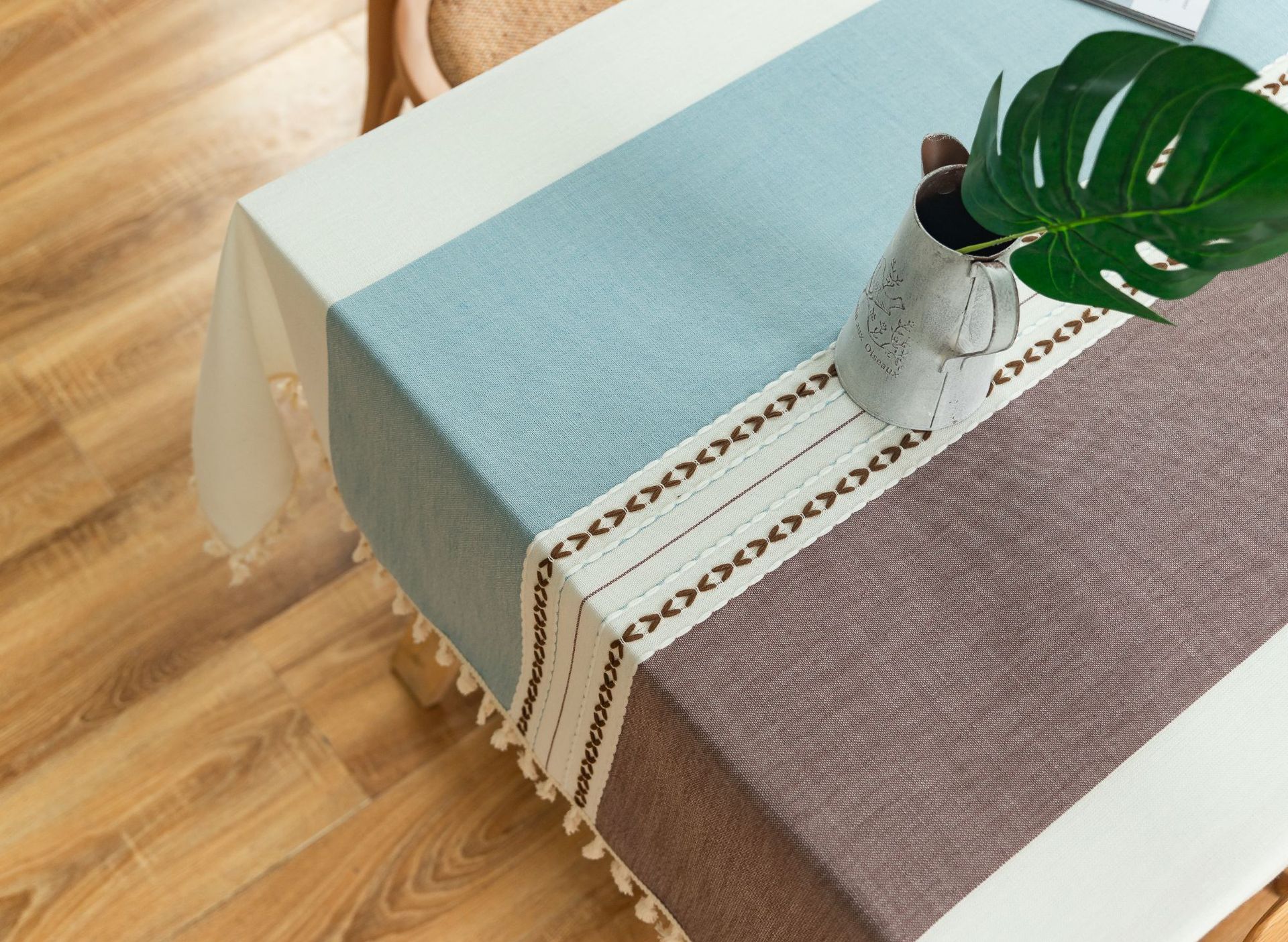 Cross-border Japanese color-blocking and color-blocking embroidered tassel tablecloths, kitchen, dining room, party, family table cover decoration, cotton and linen pic 14