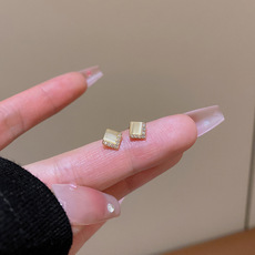 S925银针小巧简约猫眼石耳钉女设计感几何镶钻耳环睡觉不用摘耳饰详情5