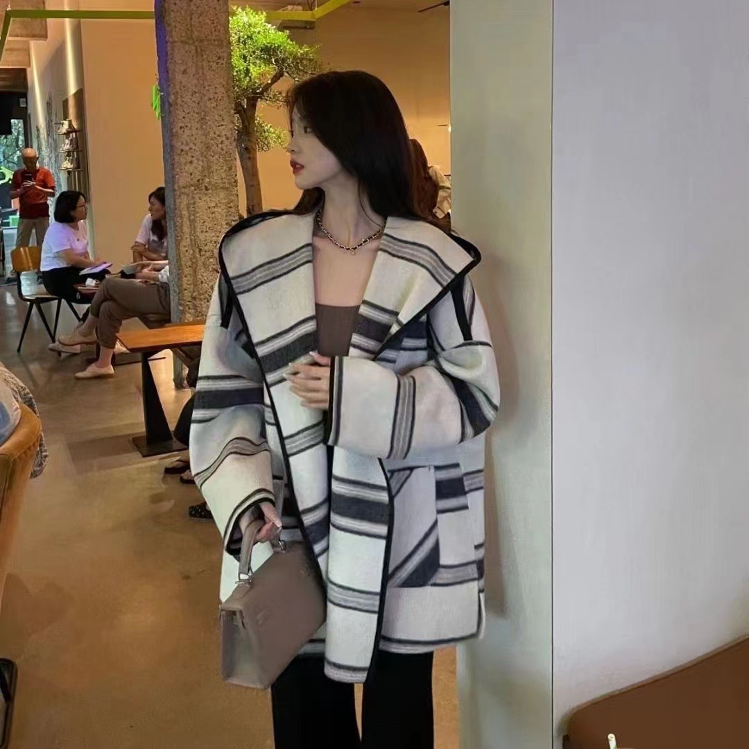 Double-sided cashmere and woolen cape coat for autumn and winter, Hepburn style, short coat, mid-length, 2021 new style for women pic 7