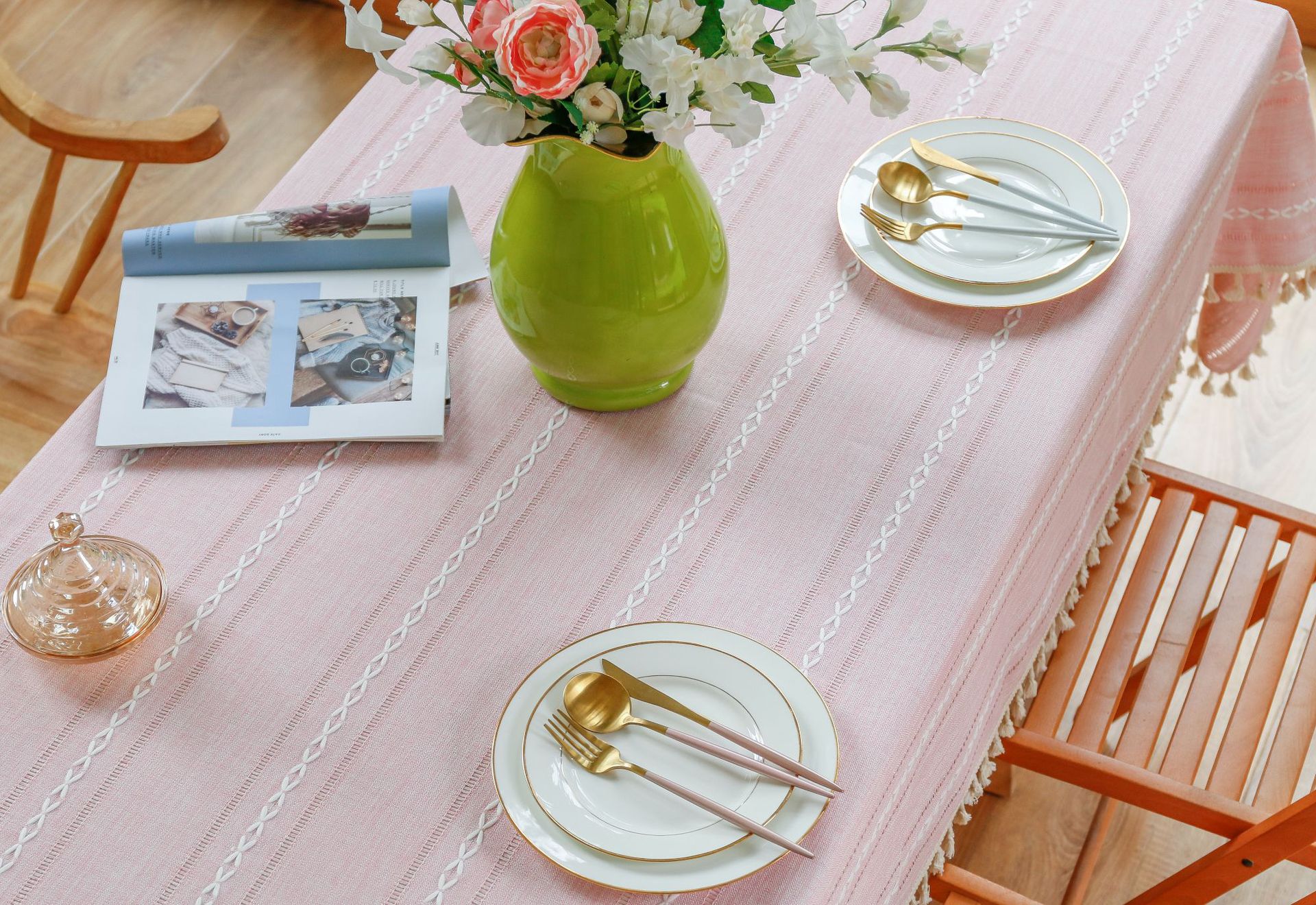 Cross-border retro country tablecloth, green hollowed-out decoration, cotton and linen tablecloth, embroidered decoration, party restaurant picnic mat pic 10