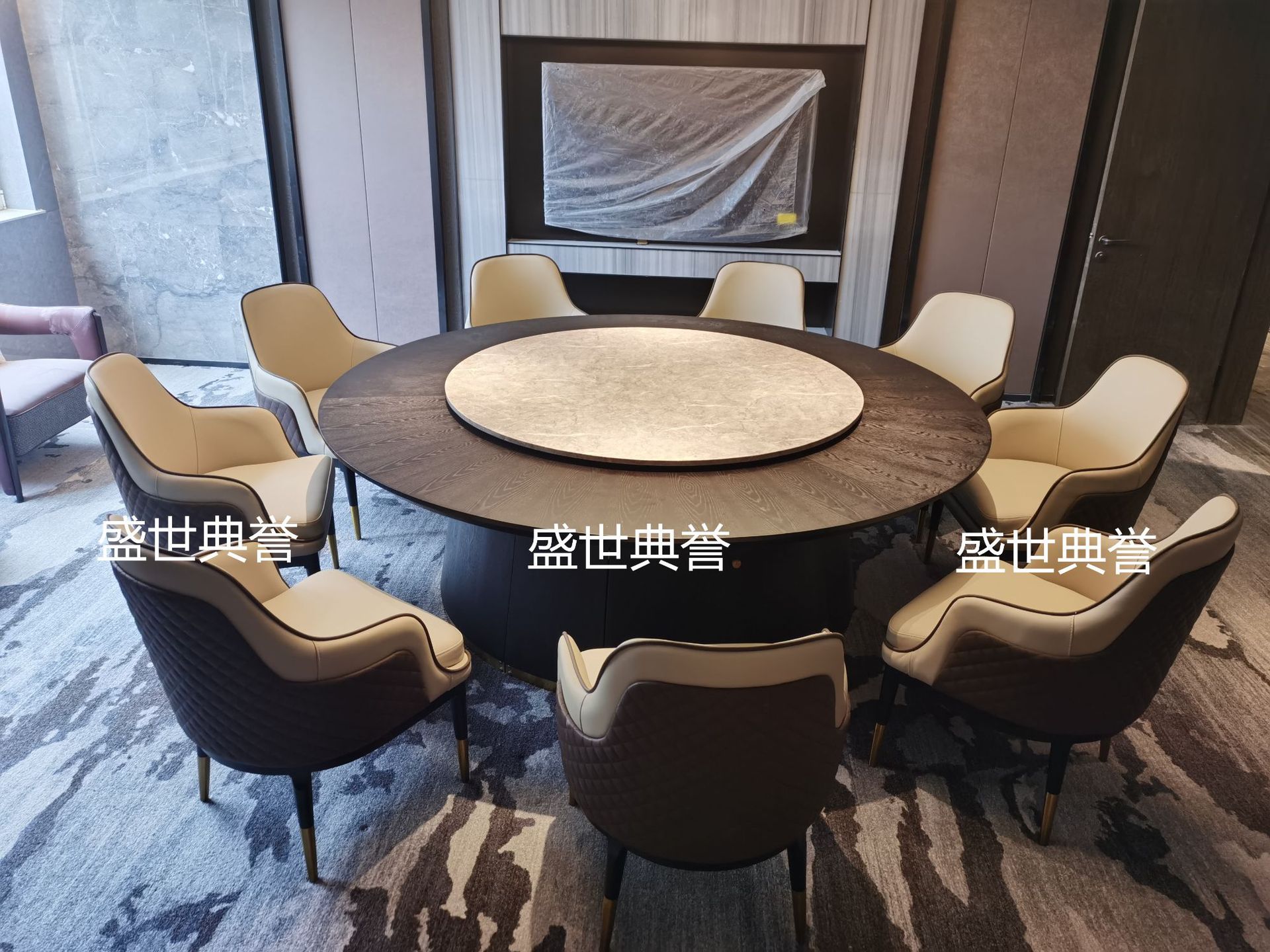 Solid wood dining tables and chairs for five-star hotels in Anshan, solid wood Bentley chairs for seafood hotels, modern light luxury dining chairs and armchairs pic 21