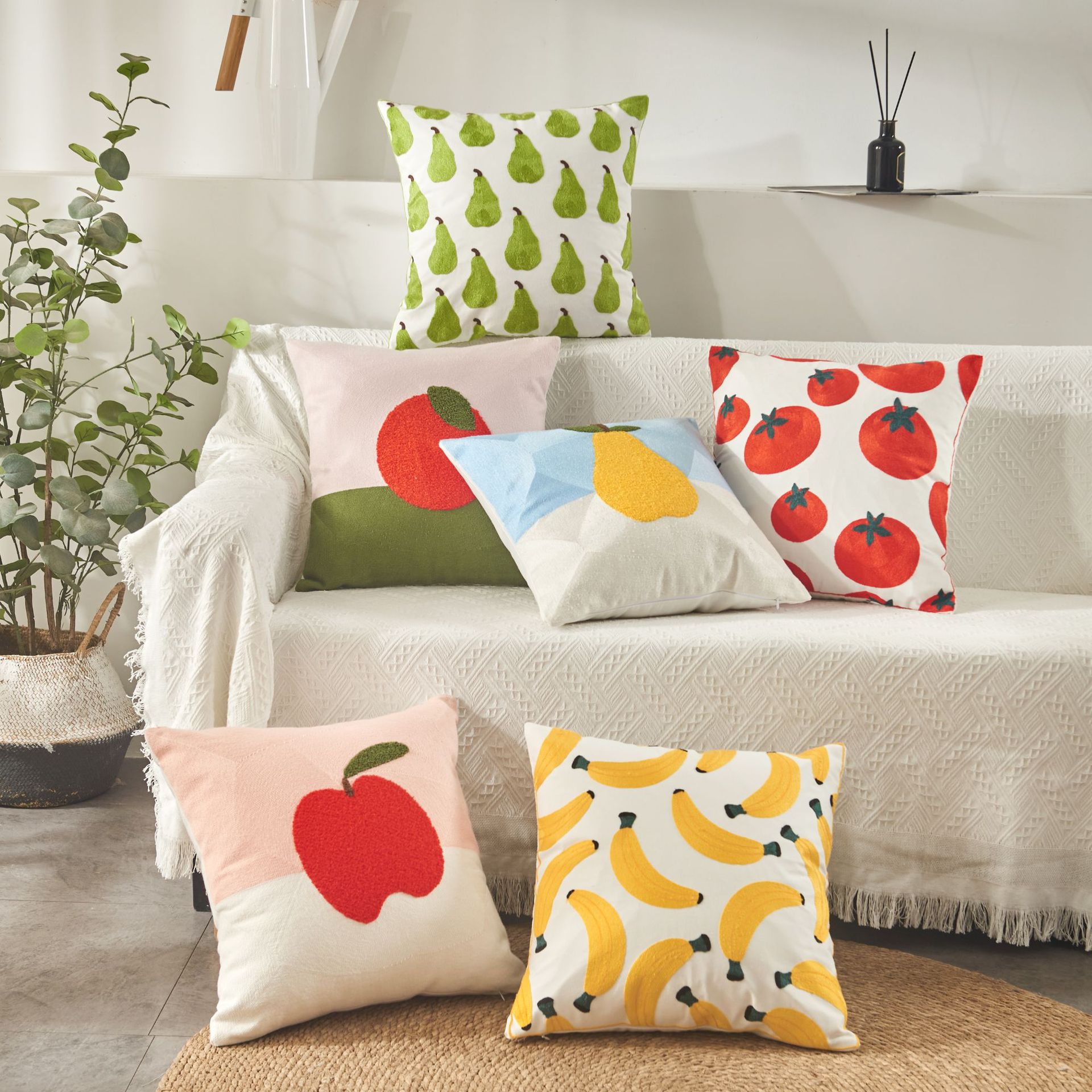 新款法式郁金香玫瑰刺绣跨境沙发抱枕酒店装饰棉麻靠枕抱枕套详情18