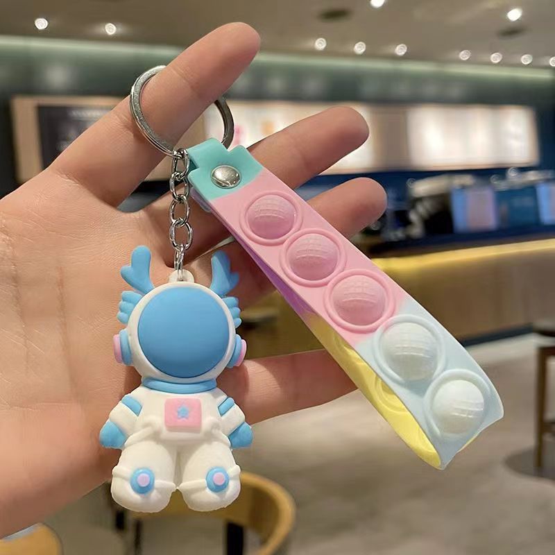 网红情侣暴力熊钥匙扣挂件女款创意爆款简约可爱学生书包车钥匙链详情9