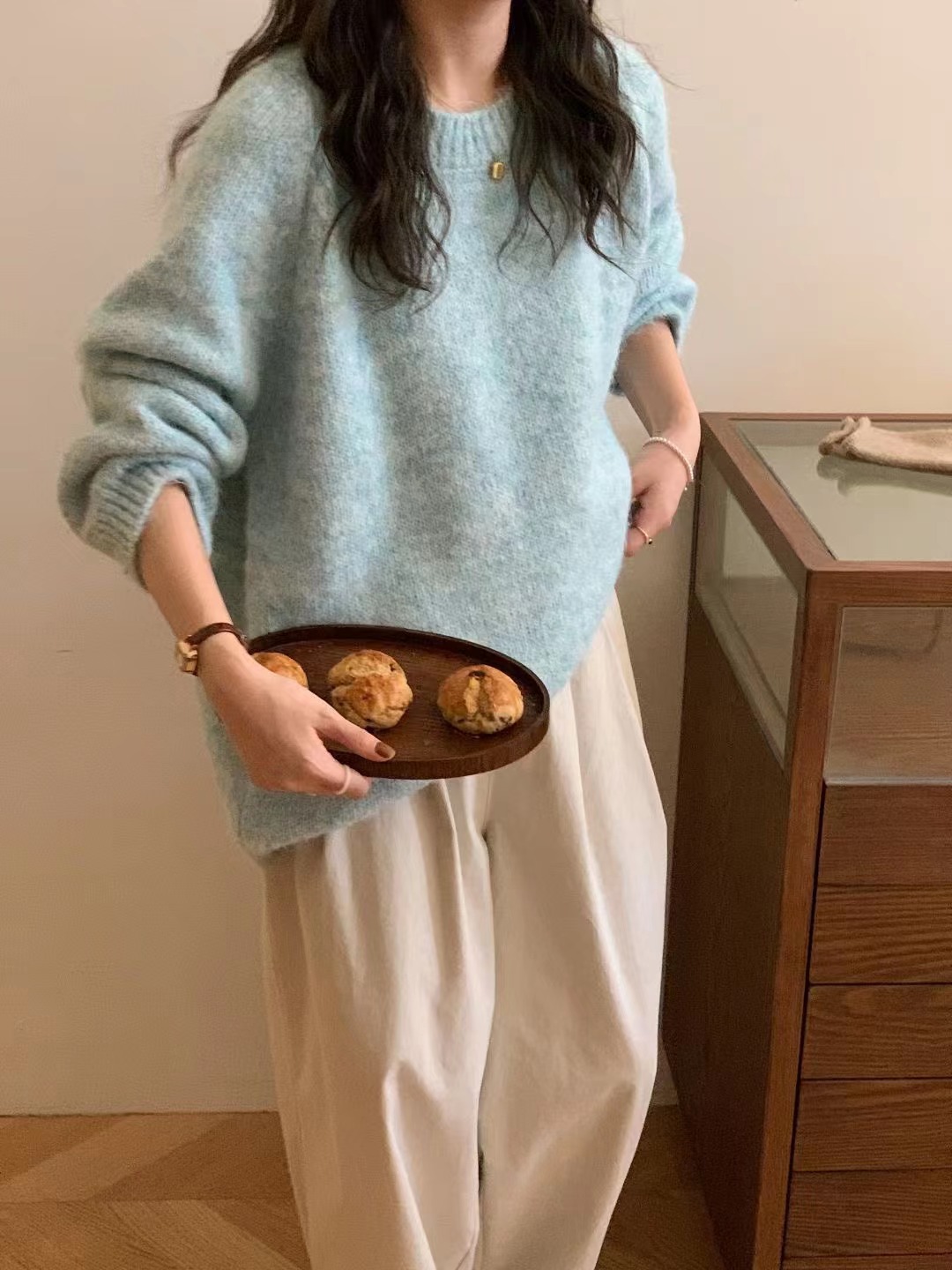 Korean autumn and winter soft, loose and laid-back round-neck sweater for women, fashionable and elegant, thickened knitted sweater with wool pic 44