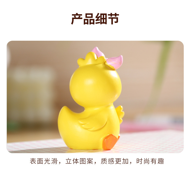 Little yellow duck figurine pic 10