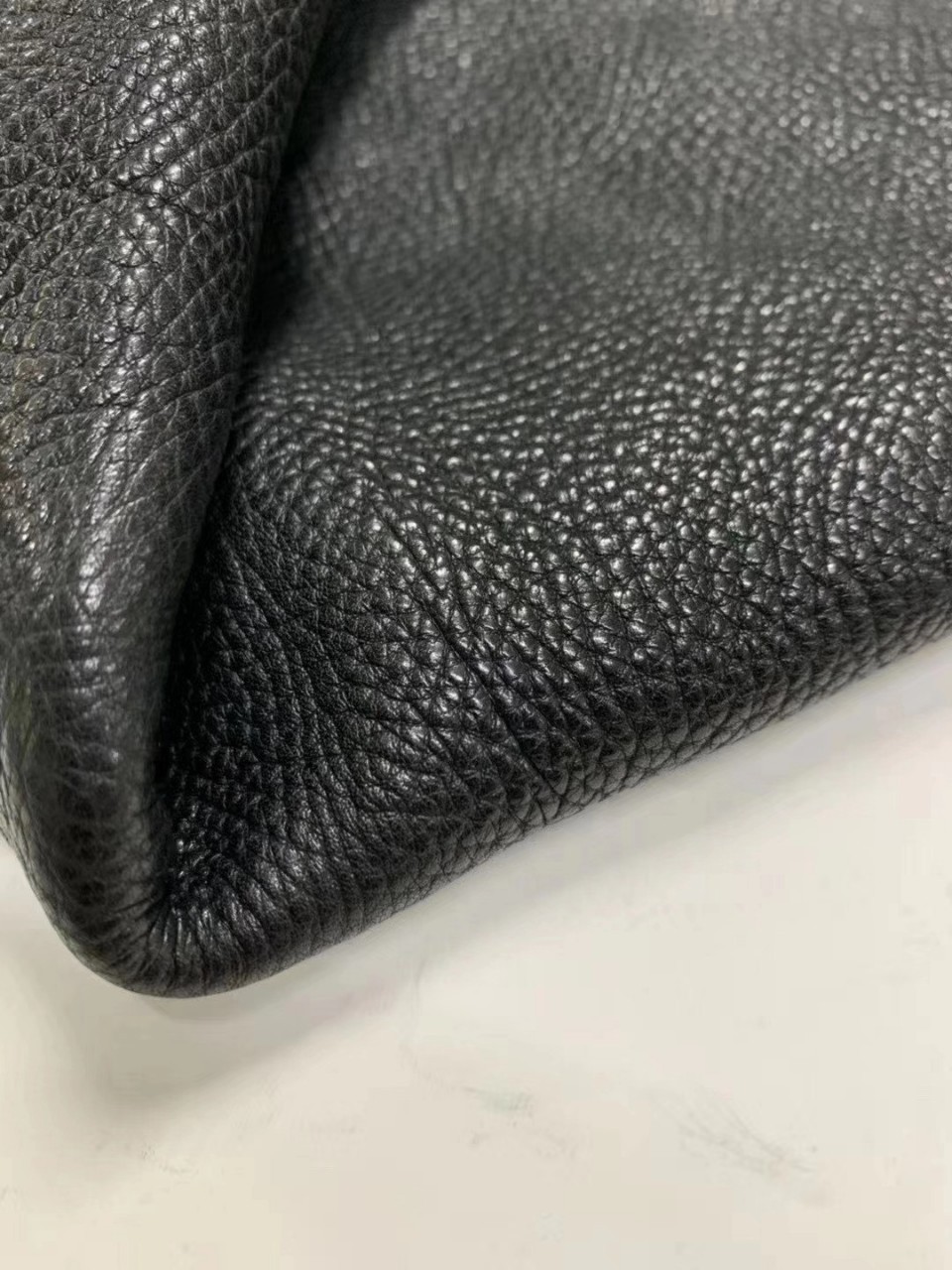 义乌哈牛真皮黑色头层自然甩自然纹2.0mm001详情3