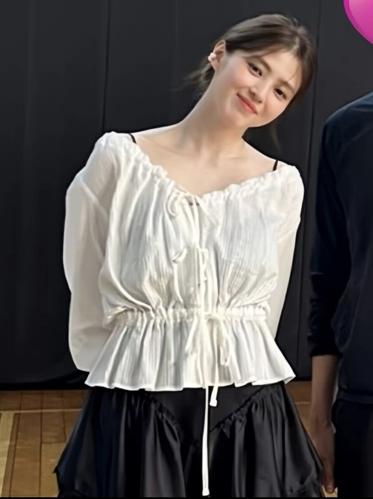 In-stock 2024 autumn new style, the same stylish bow tie drawstring shirt as Han So Hee from Dongdaemun, South Korea pic 26