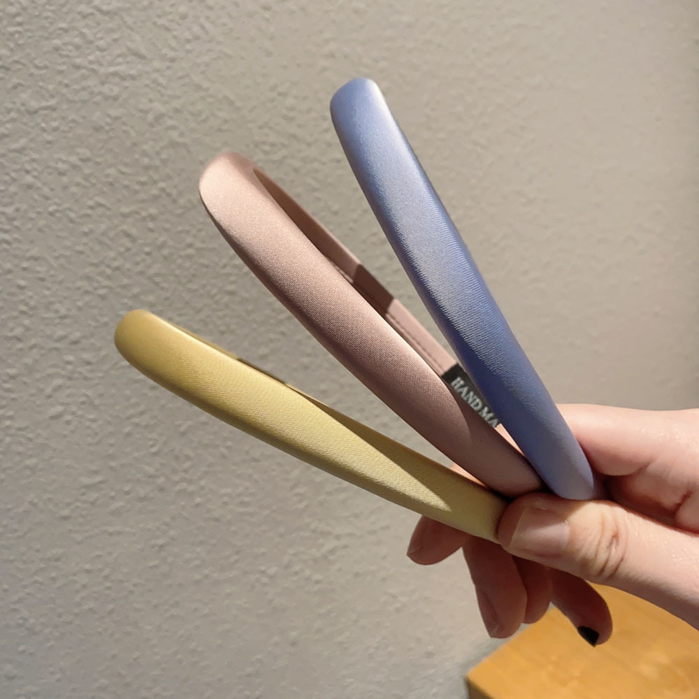 A light luxury and high-end satin fine-edge sponge hairband for women, a solid color high headband for the top of the head, a new trendy style in 2023 pic 16