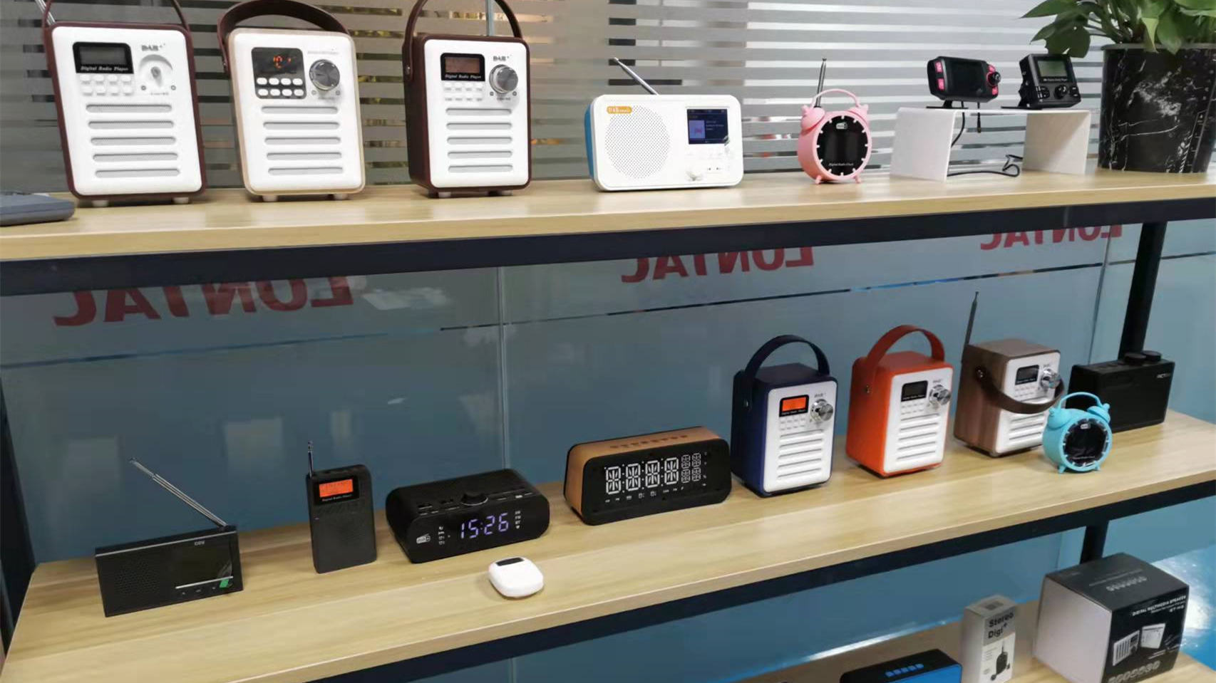 欧洲应急户外DAB收音机太阳能手摇充电高亮手电筒小夜灯警示灯SOS详情20