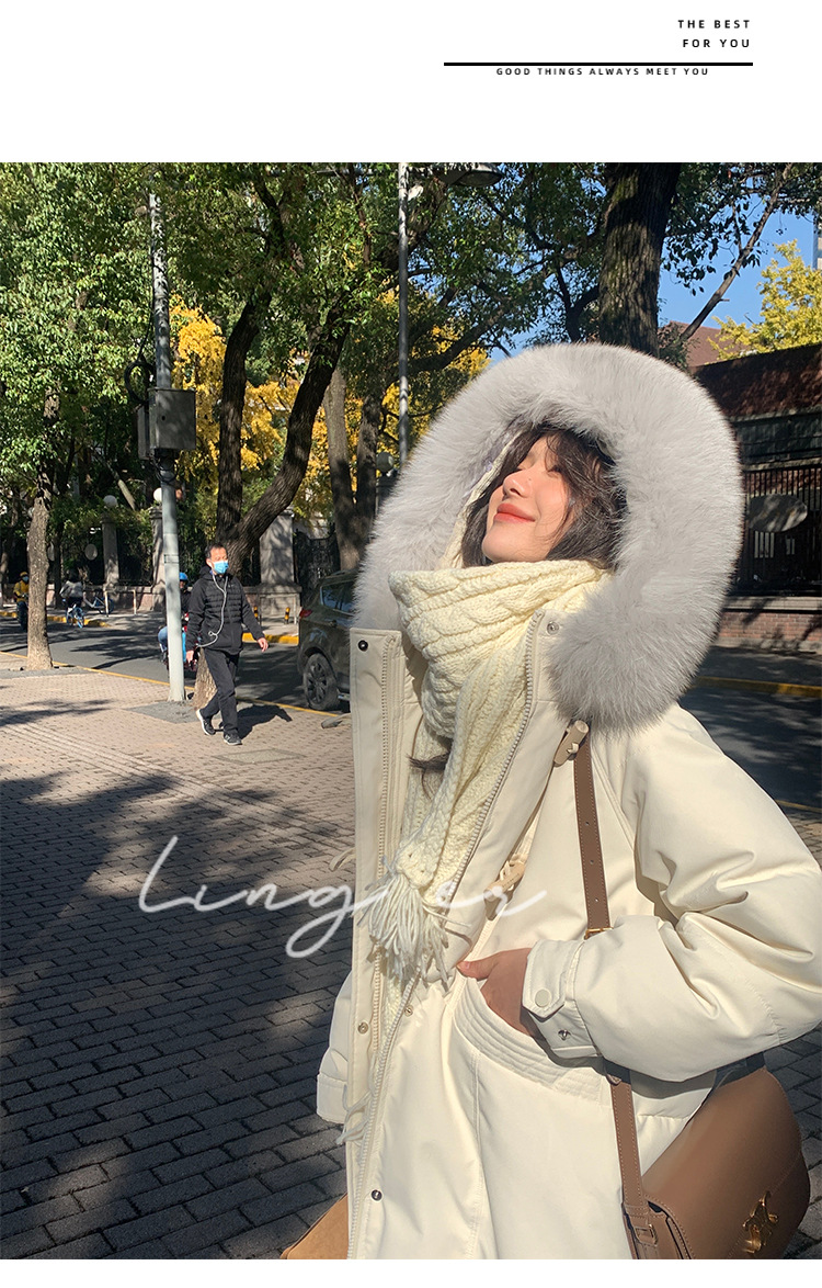 Wholesale of high-end mid-length down jackets for women that reach the knees in 2022, featuring a fashionable design sense and a niche thickened coat pic 51