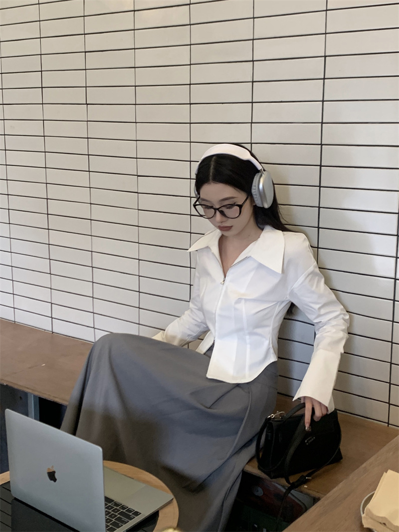 实拍2023春季新品艺术学姐白色衬衫女高级感短款修身长袖拉链衬衣详情13