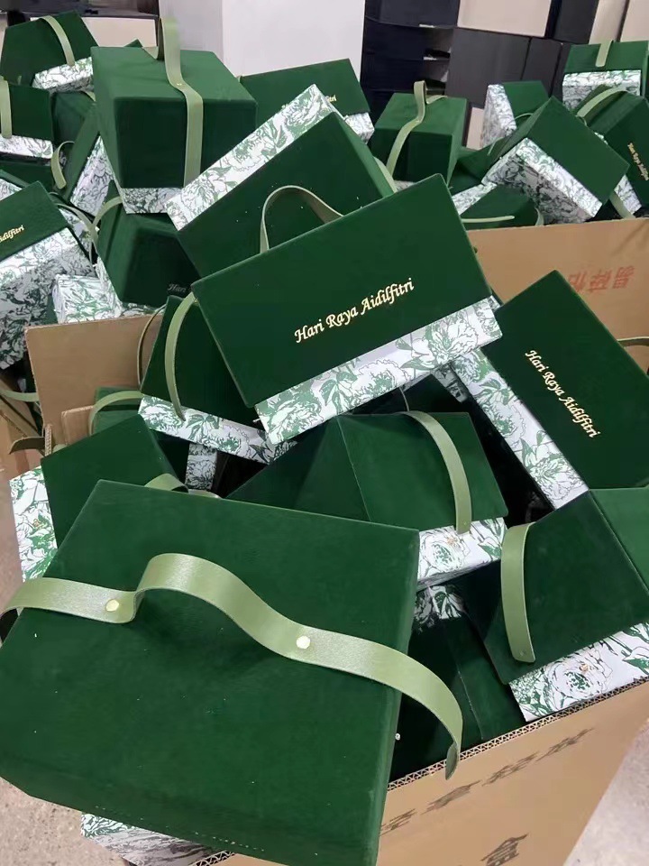 Wholesale hand-held souvenir gift boxes, wedding candy boxes, wedding Instagram Mid-Autumn Festival gift boxes, empty boxes, velvet gift boxes pic 24