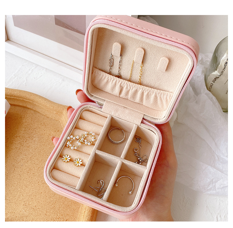 Simple and portable palm jewelry box, European and American ring and earring storage box, zipper flip cover travel trinket box pic 4