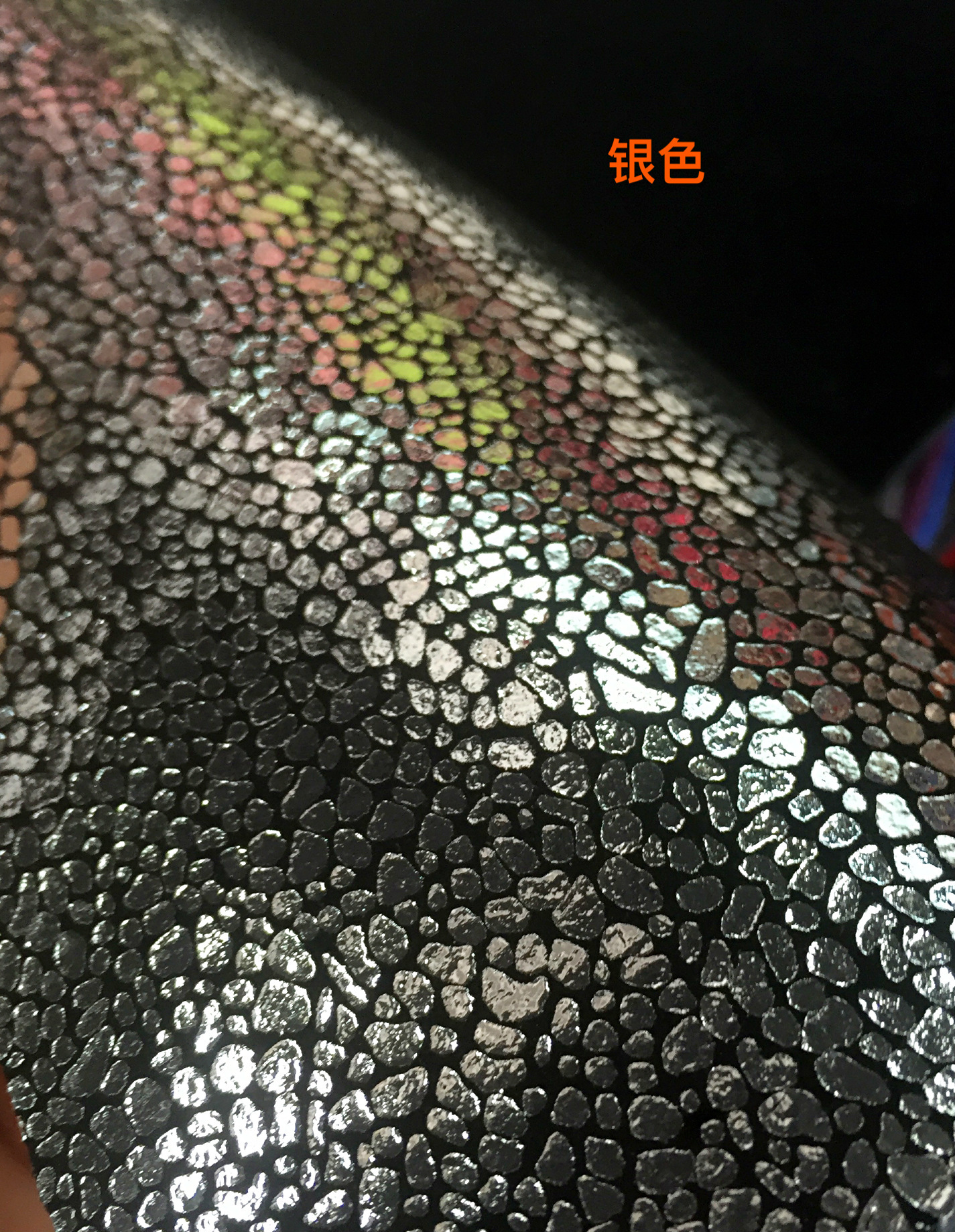 Yiwu genuine leather with gilding and cracking, metallic color, gold and silver, double-layer cowhide with gilding pic 8