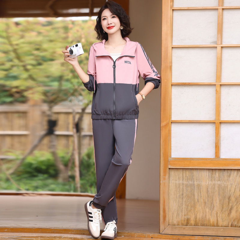 New autumn coat for middle-aged mothers in 2024, a new Chinese-style and stylish spring and autumn woolen overcoat for middle-aged and elderly women pic 20