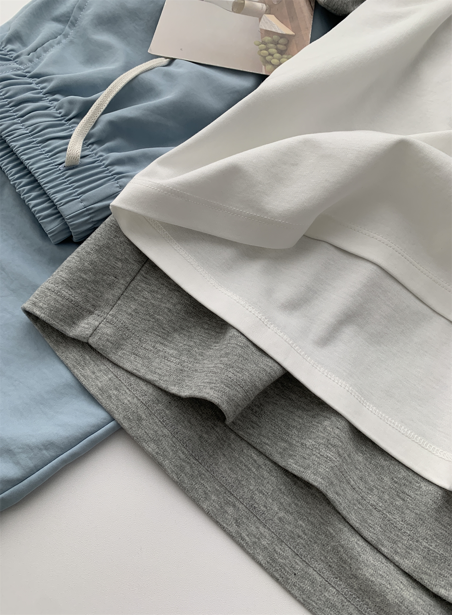 A trendy Korean-style loose and casual short-sleeved T-shirt with a bow and spotted dog print for women in summer, featuring pure cotton embroidery pic 7