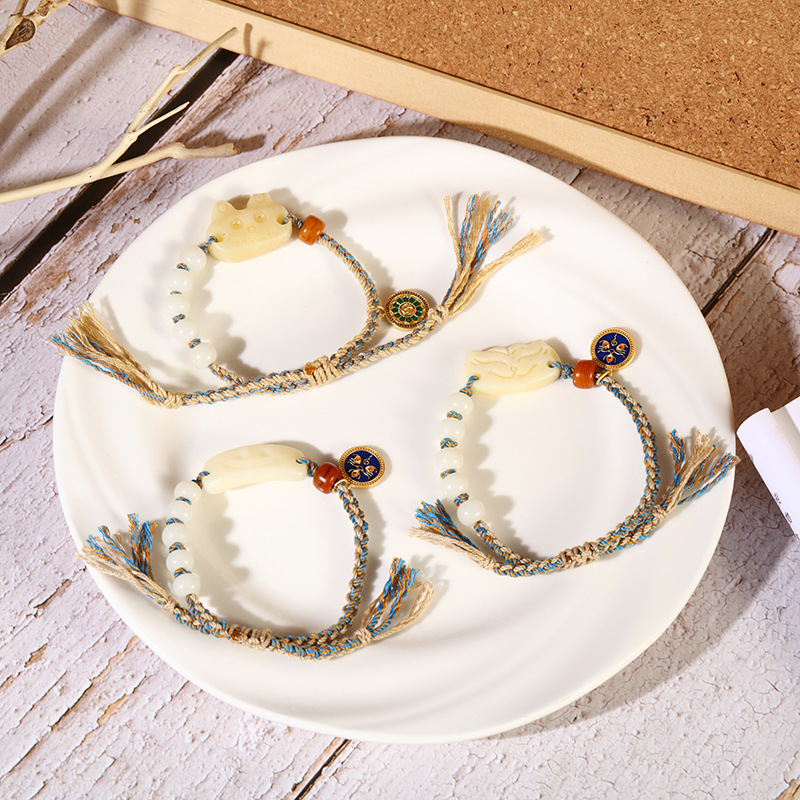 Ethnic-style hand-woven camel bone bracelet, cute little cat fox bracelet, retro Chinese trend smiling face cultural and artistic bracelet pic 5