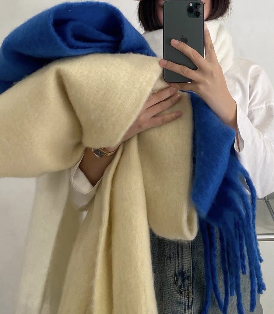 The 2024 new style scarf features solid mohair and winter macarons with thick tassels, providing warmth for ladies in autumn, winter and Christmas pic 4