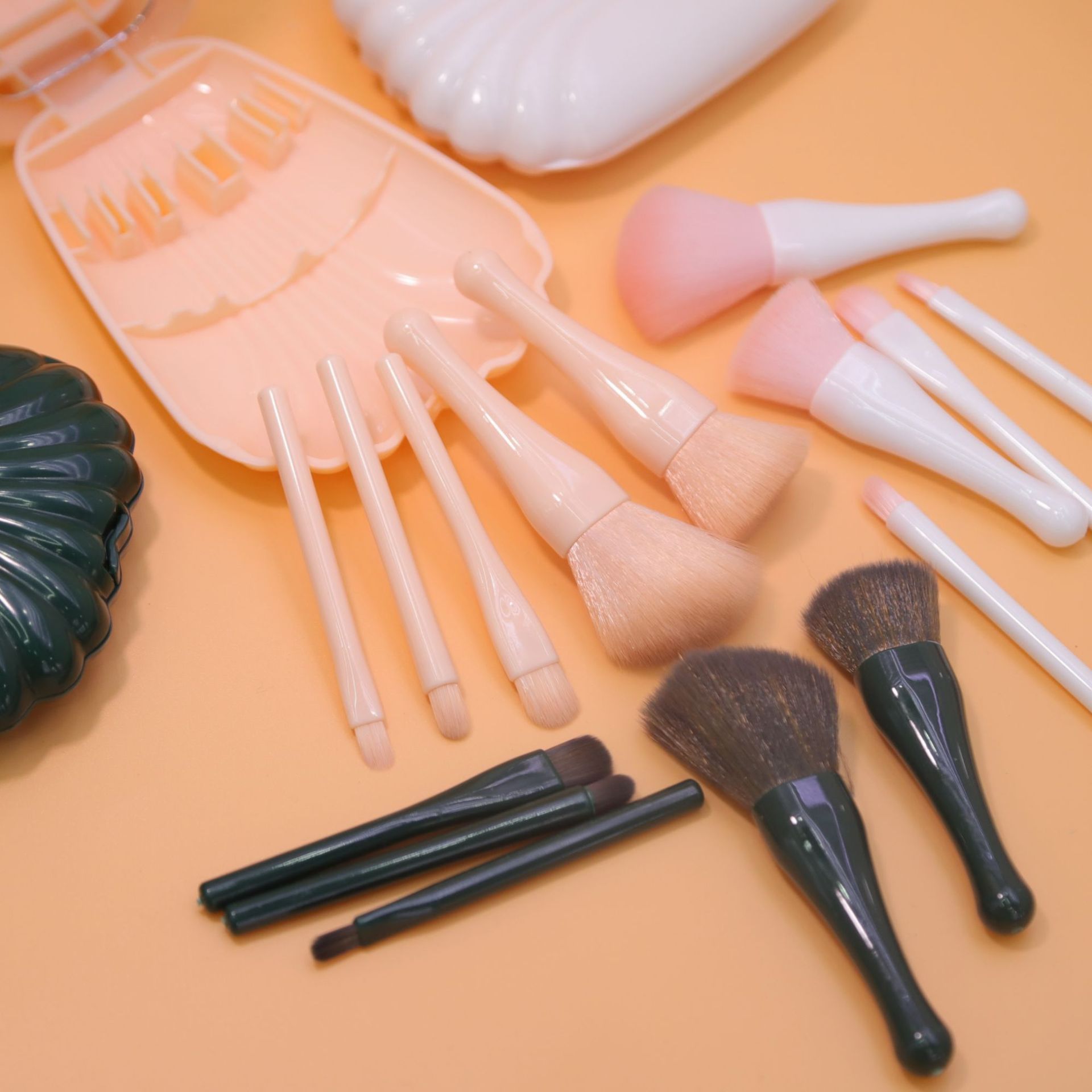 镜盒5支化妆刷套装便携款带镜子多功能散粉刷腮红刷美妆工具详情7