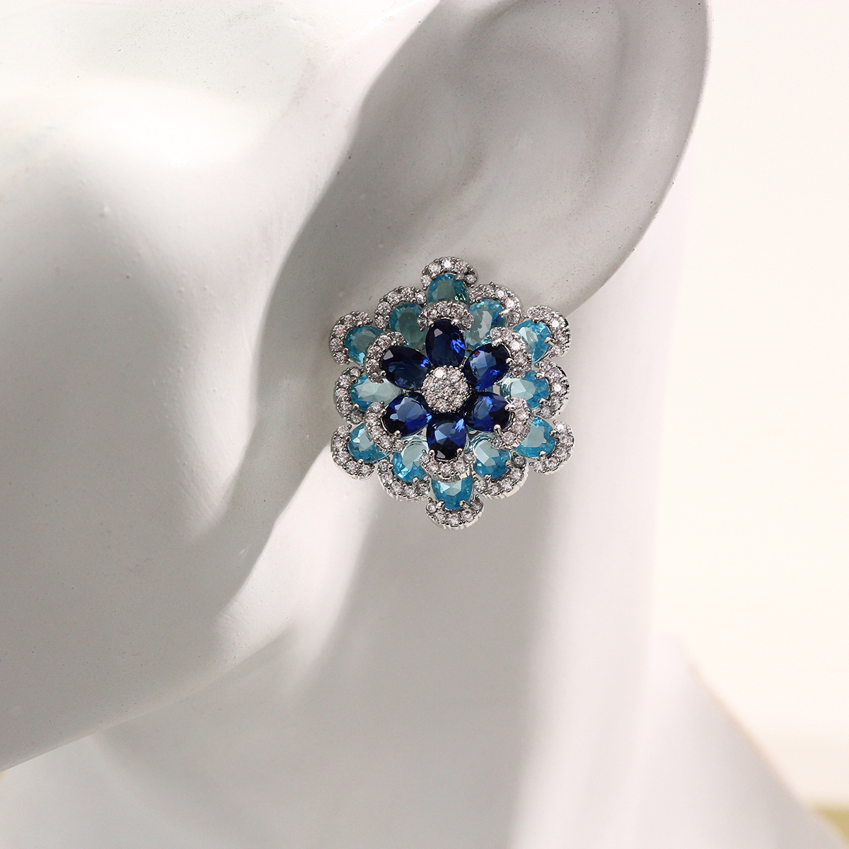 耳钉锆石花朵精致高级轻奢耳饰日常通勤厂家批发纯铜镀金S925针详情11