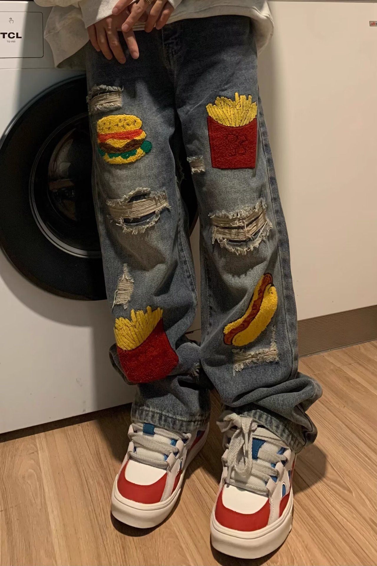 2024 New niche design cartoon patch patch straight-leg jeans for men, loose and versatile couple wide-leg pants pic 4