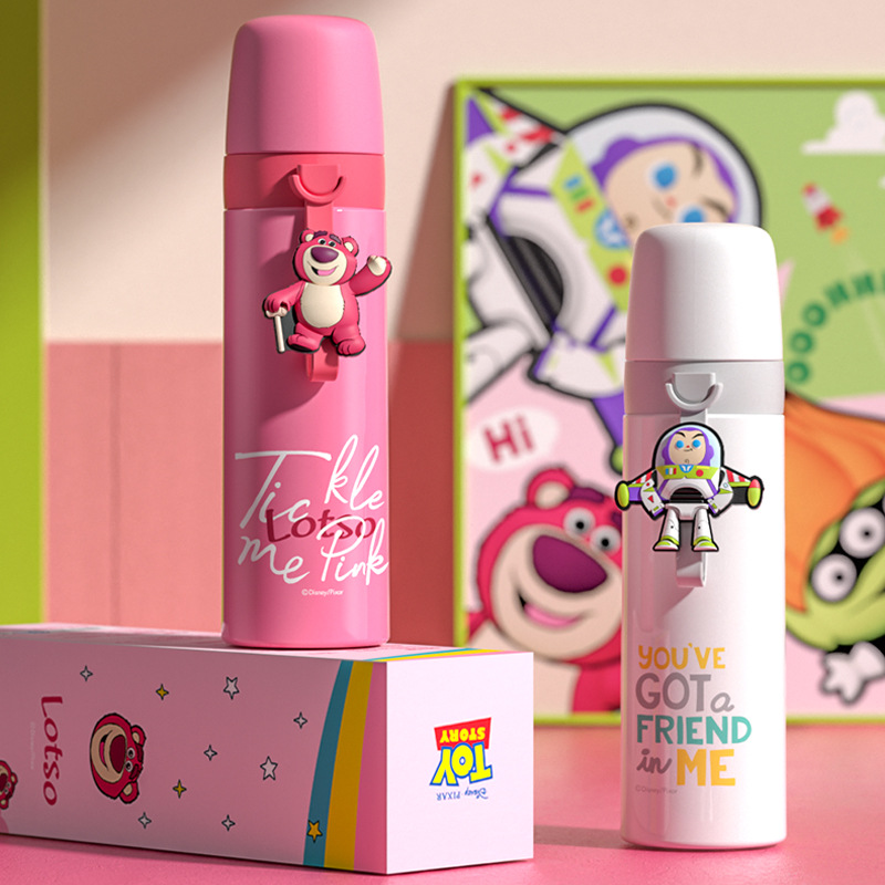 2023新品预售酷熊潮玩水杯卡通学生大容量杯子外出便携随身保温杯详情2