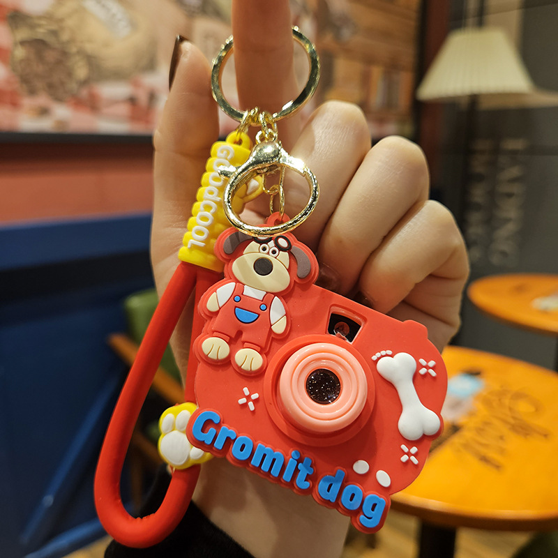 卡通眼镜牛仔裤狗狗投影相机钥匙扣汽车包包钥匙链挂件网红小礼品详情4