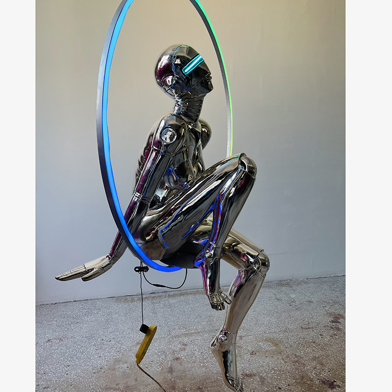 The electroplated Kongshanji light luxury living room floor-standing sculpture, the opening of the shopping mall, the moving-in gift, the craft display items, the trendy brand, and the decoration customers pic 4