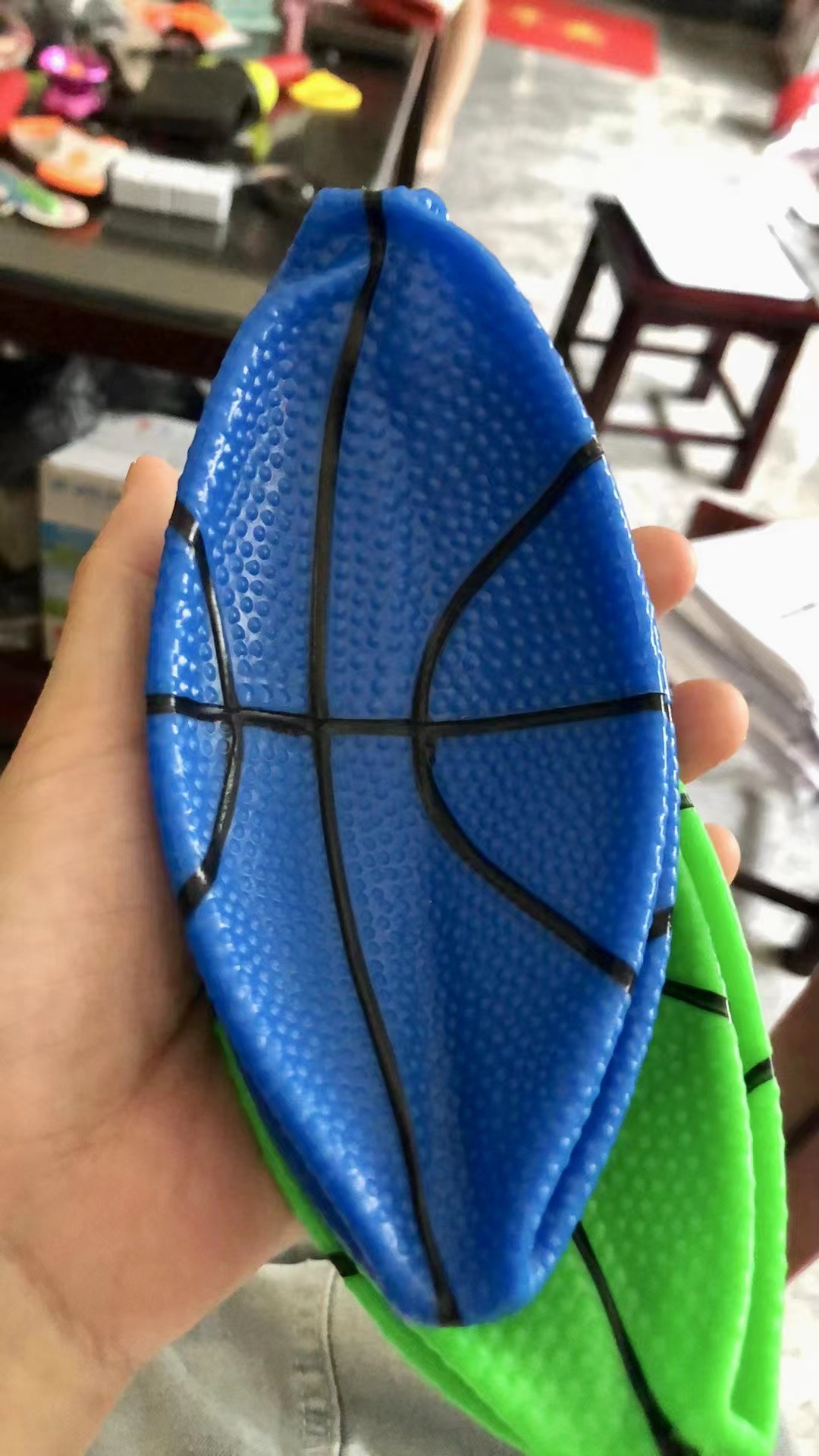 多色环保PVC儿童小篮球充气小皮球5.5英寸拍拍球幼儿园掌上玩具球详情2