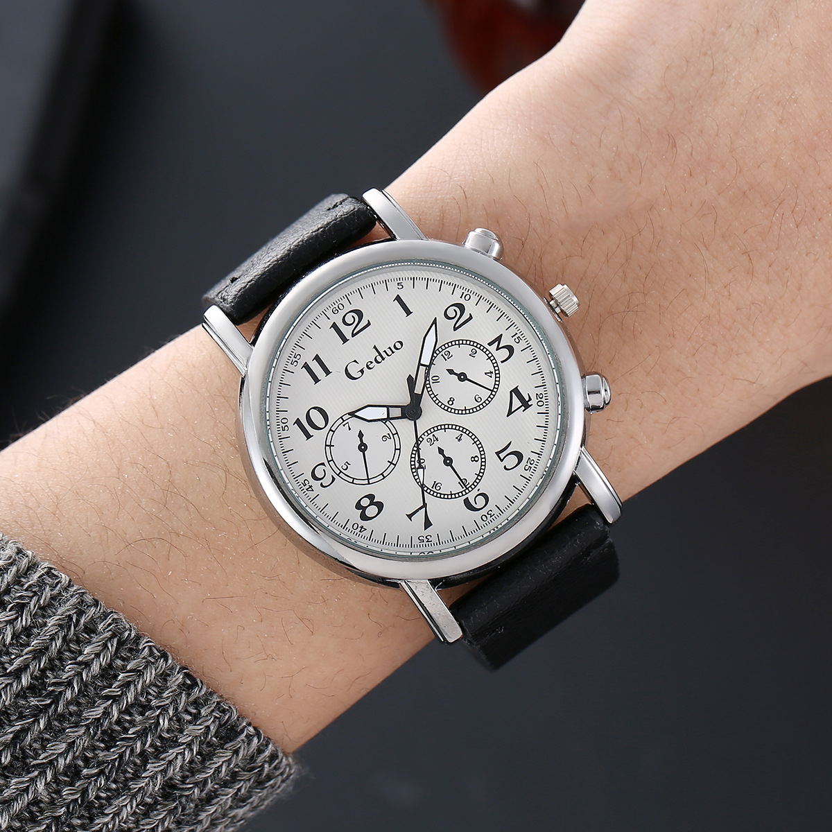 一件代发爆款大表盘时尚男士手表潮流新款商务学生简约腕表批发详情2