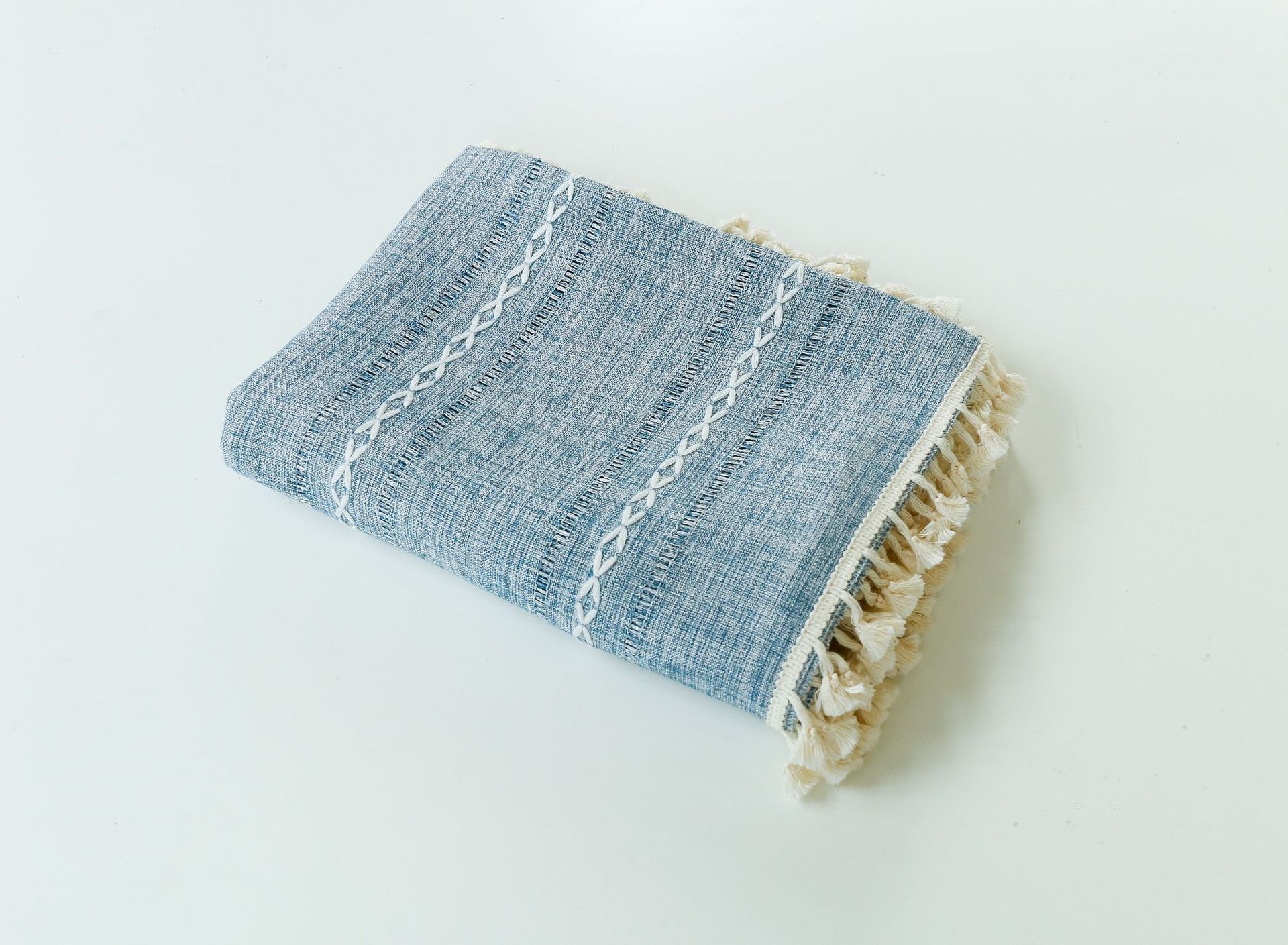 Cross-border retro country tablecloth, green hollowed-out decoration, cotton and linen tablecloth, embroidered decoration, party restaurant picnic mat pic 33