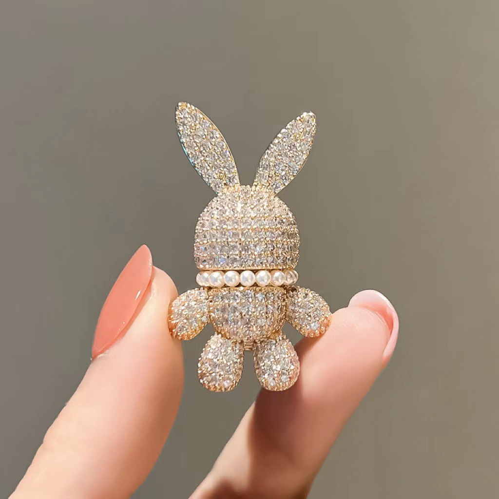 Korean style Zircon 2023 new trendy light luxury three-dimensional full diamond rabbit brooch, high-end women pic 7