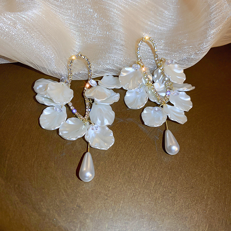 Silver needle, pearl, flower, shell, long tassel earrings, light luxury and fashionable design sense, high-end earrings wholesale pic 8