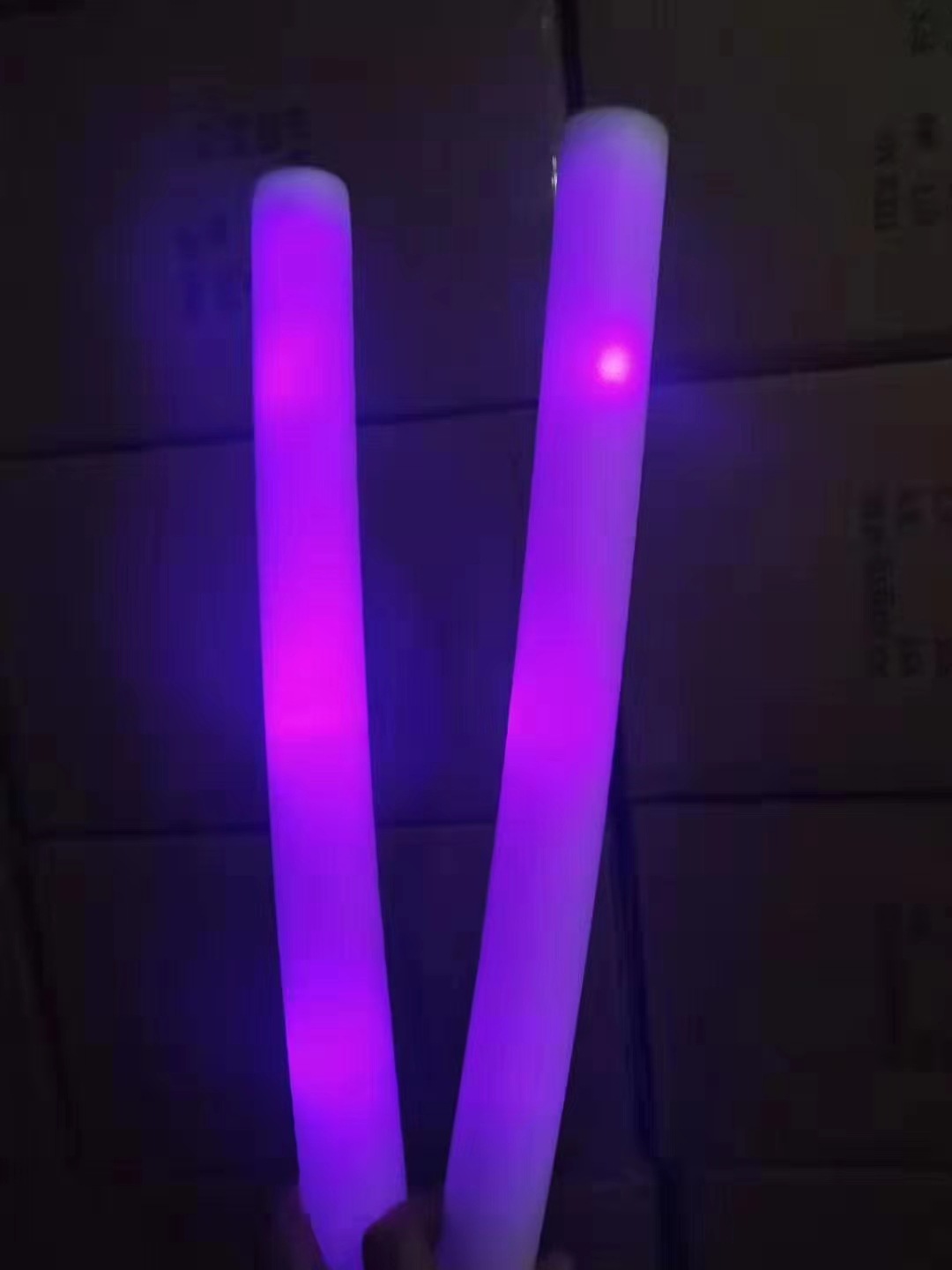 演唱会荧光棒批发大号电子led七彩发光海绵棒泡沫荧光棒详情4